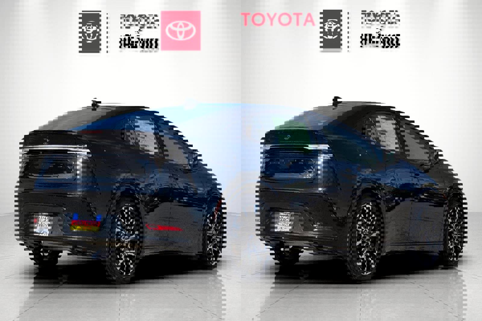 New 2026 Toyota Prius Plug-In Hybrid image 4