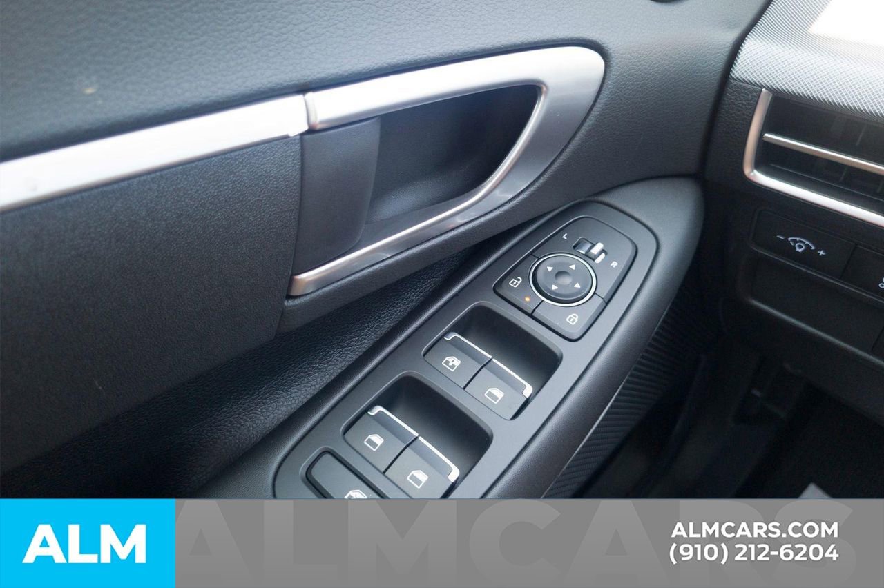 Certified 2025 Hyundai Sonata SE image 29