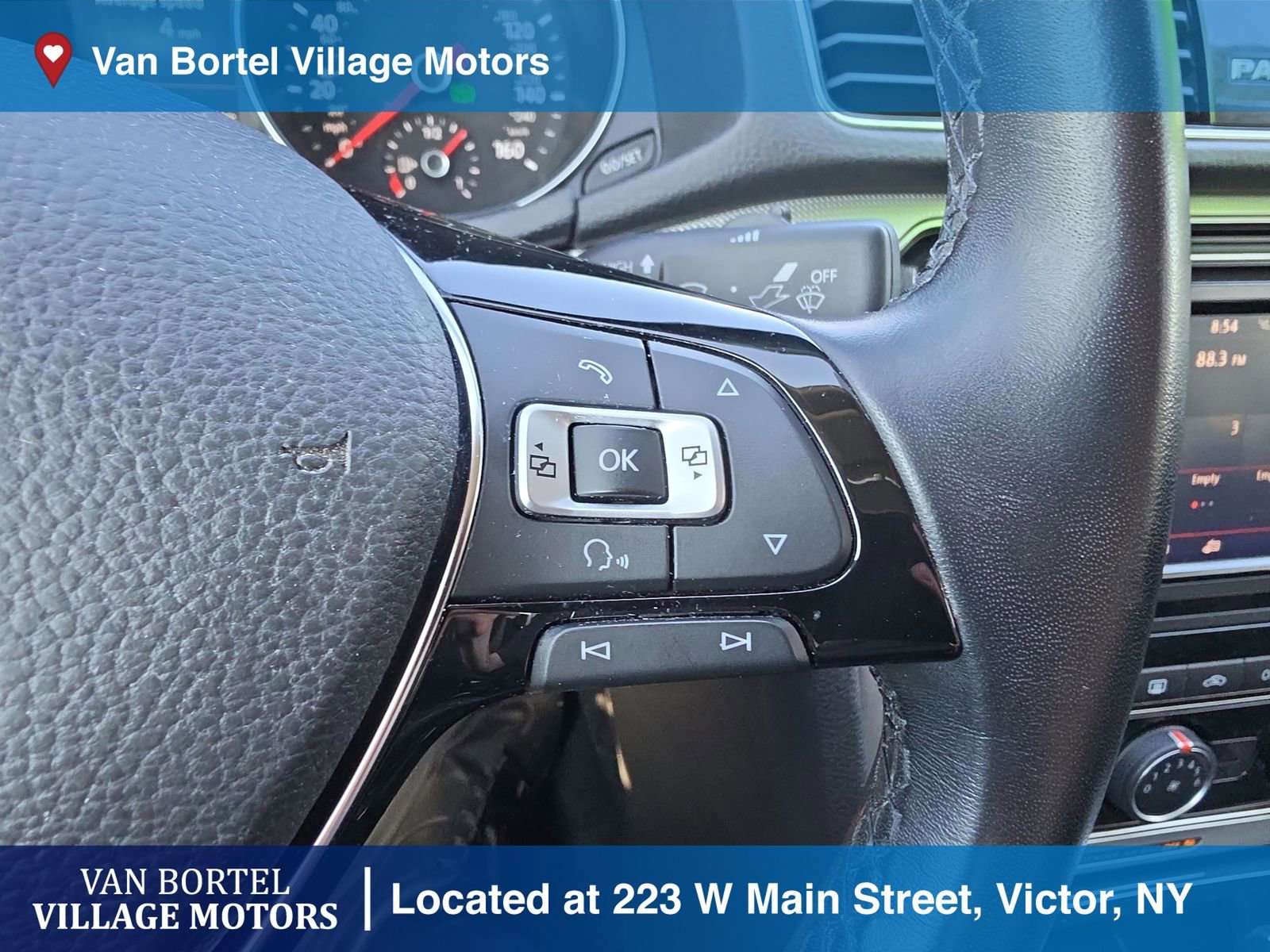 Used 2019 Volkswagen Passat 2.0T Wolfsburg w/ Wheels & Sunroof Package FWD image 17