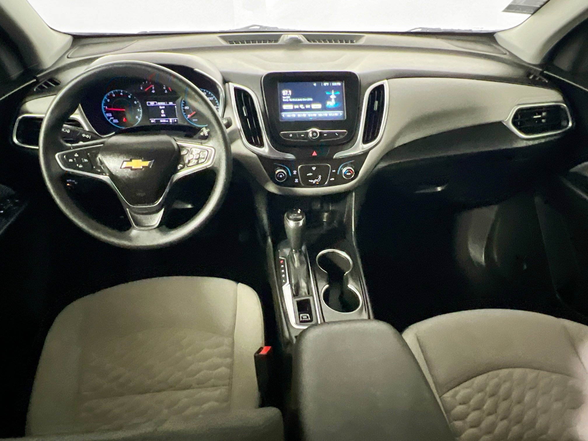 Used 2018 Chevrolet Equinox LS image 29