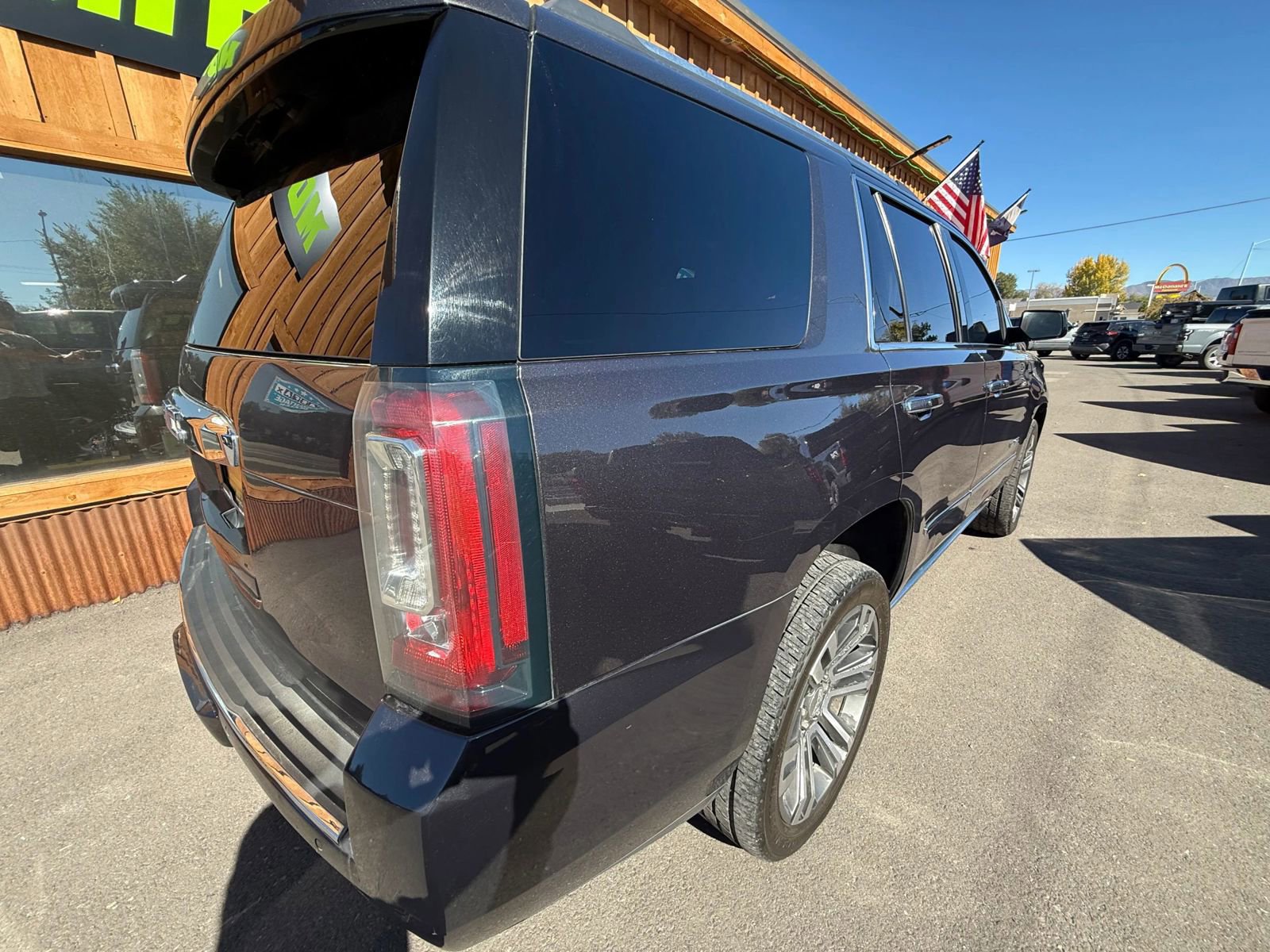Used 2018 GMC Yukon Denali w/ Denali Ultimate Package image 9