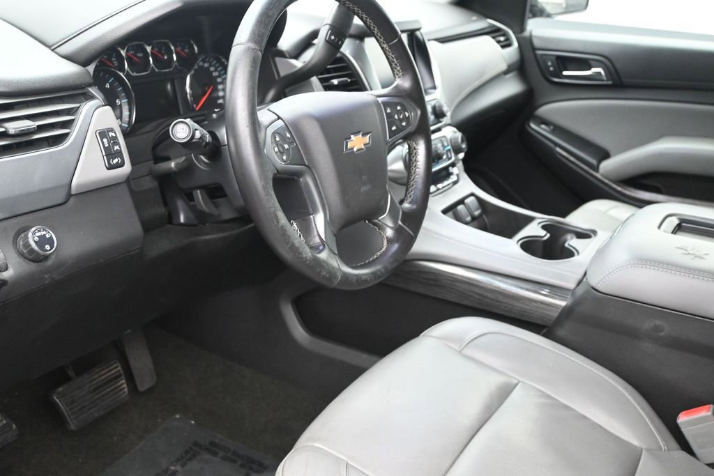 Used 2016 Chevrolet Suburban LT RWD image 14