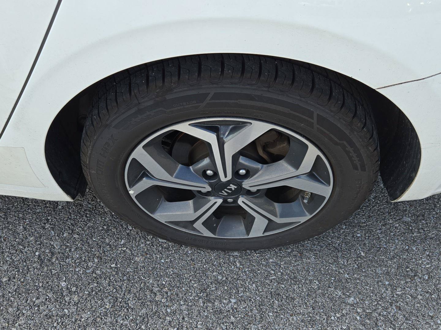 Used 2021 Kia Forte LXS FWD image 11