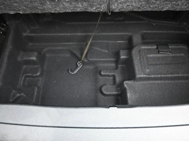 Used 2017 Mercedes-Benz GLC 300 4MATIC Coupe image 29