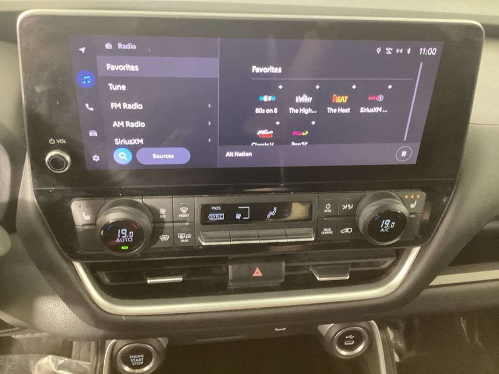 Used 2024 Toyota Grand Highlander AWD image 25