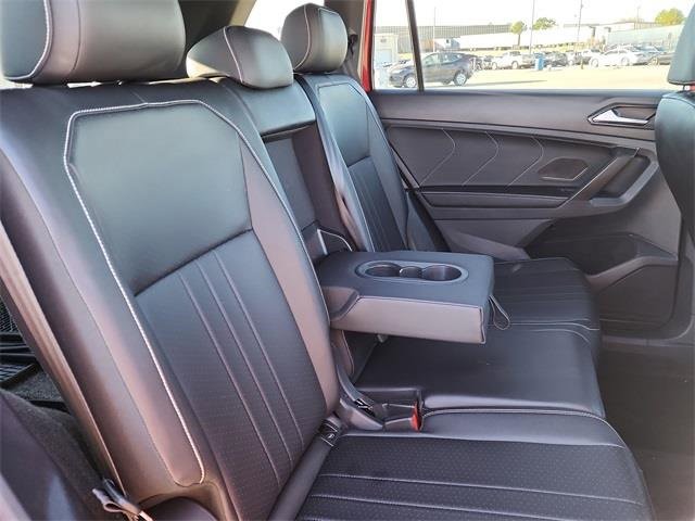 Certified 2024 Volkswagen Tiguan SE R-Line image 17