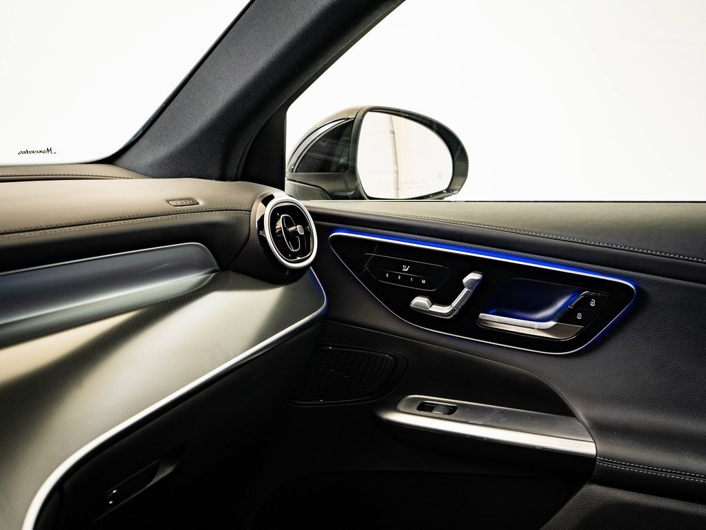 Certified 2025 Mercedes-Benz GLC 300 GLC 300 image 35