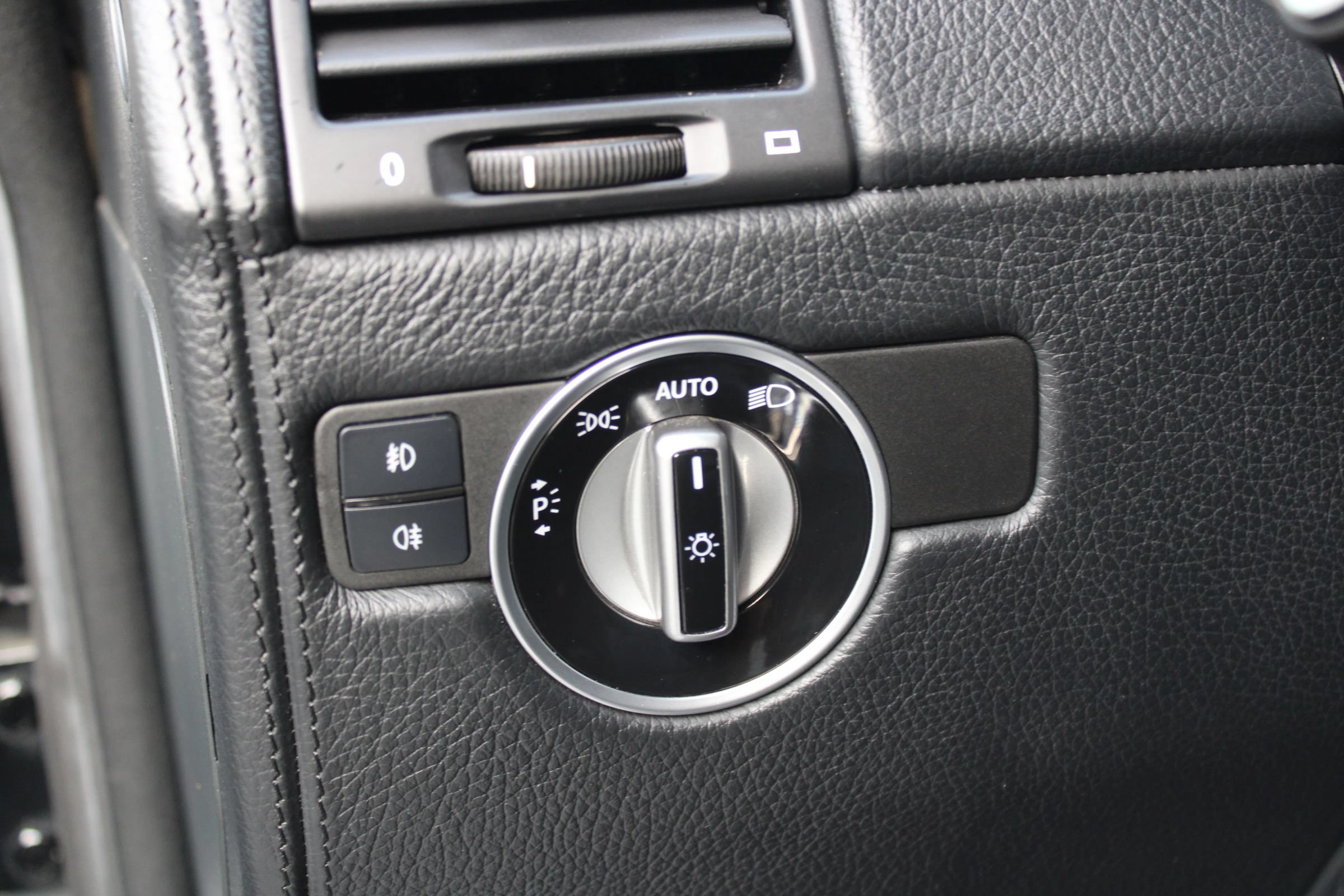 Used 2015 Mercedes-Benz G 550 image 21