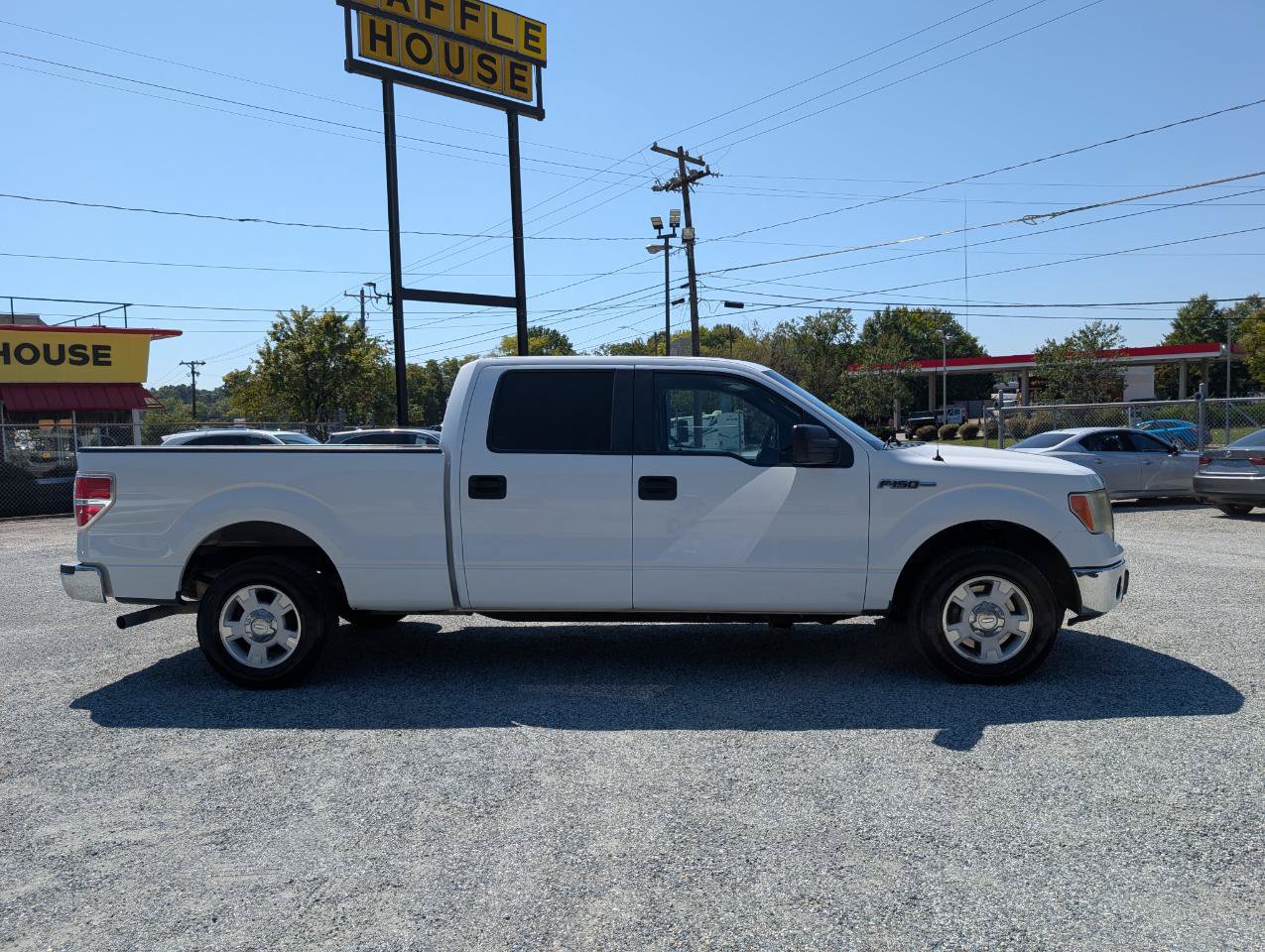 Used 2013 Ford F150 XLT w/ Trailer Tow Pkg RWD image 4