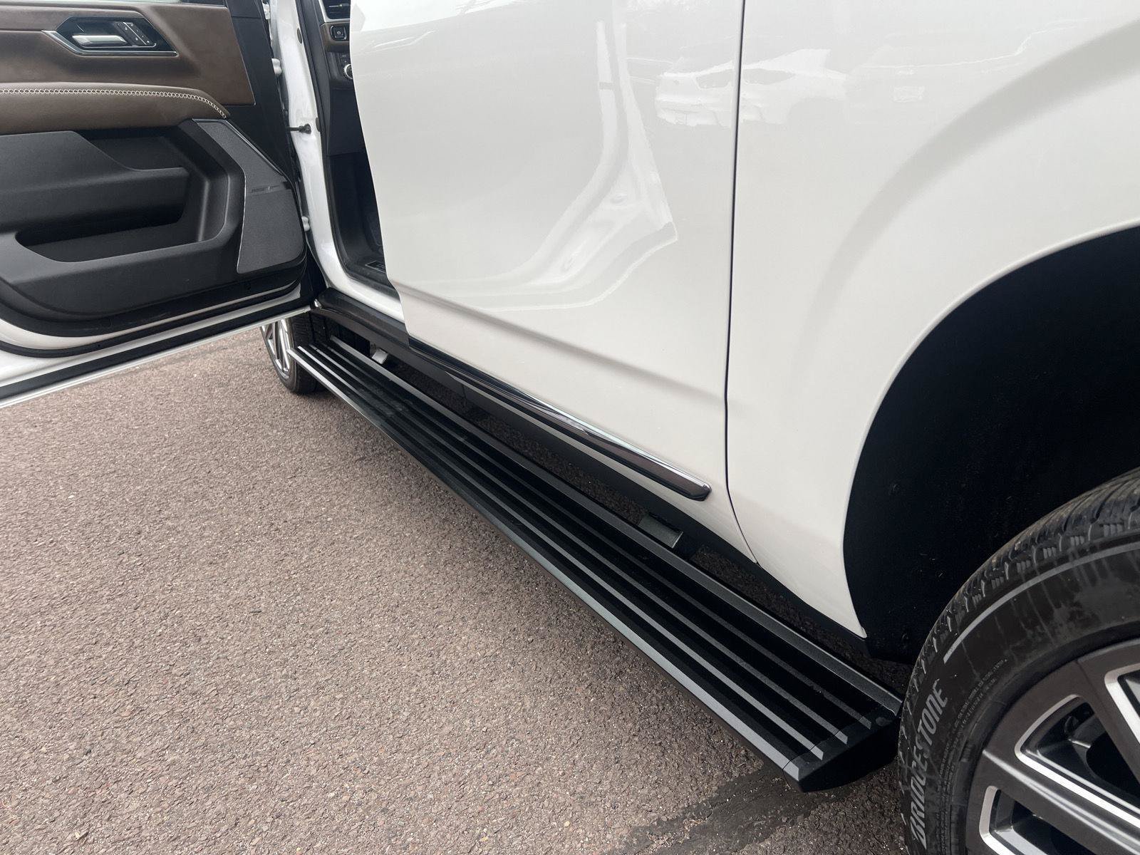 Used 2025 GMC Yukon XL Denali Ultimate AWD/4WD image 11