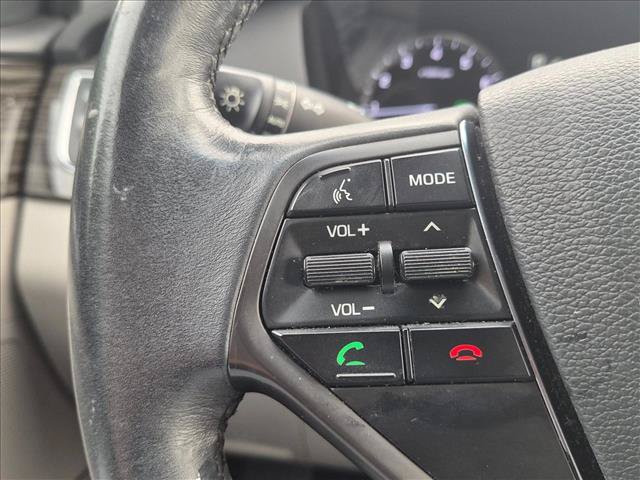 Used 2015 Hyundai Sonata Limited w/ Option Group 06 FWD image 13