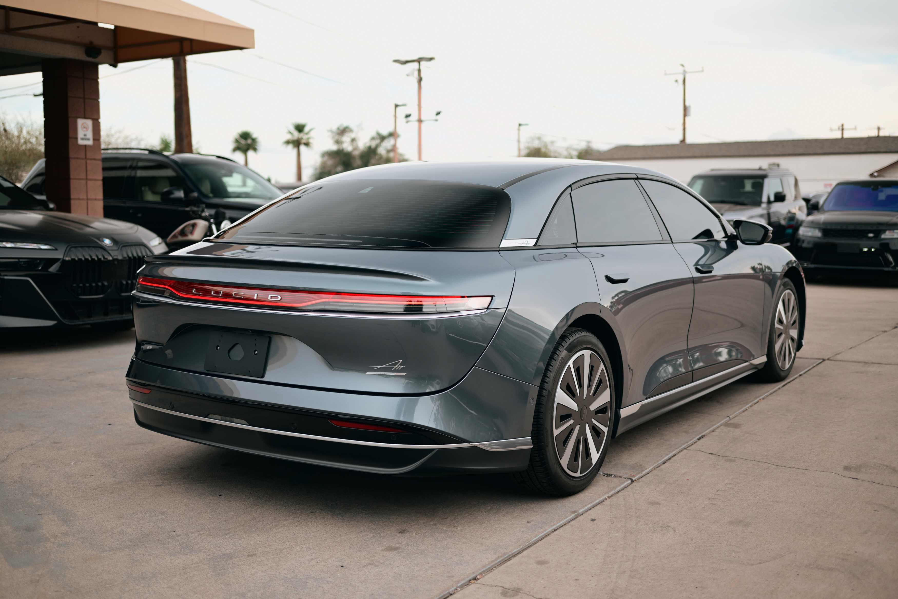 Used 2024 Lucid Air Touring image 4