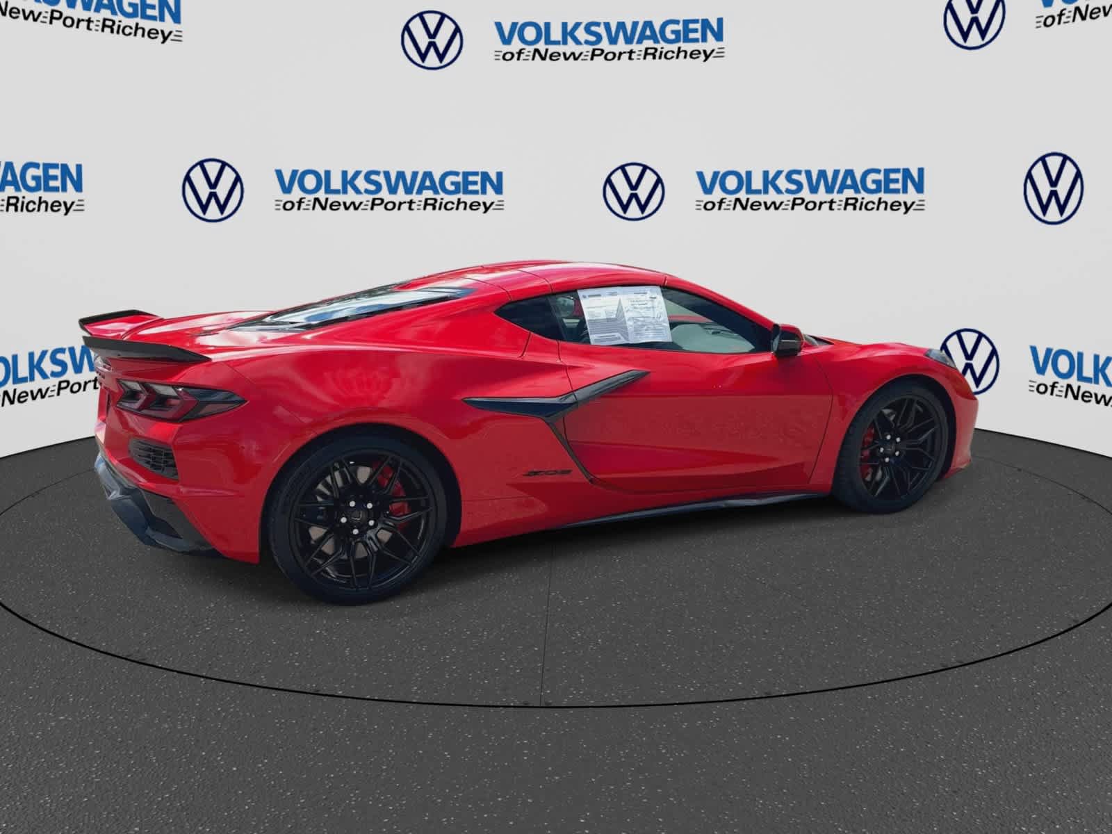 Used 2024 Chevrolet Corvette Z06 RWD image 8