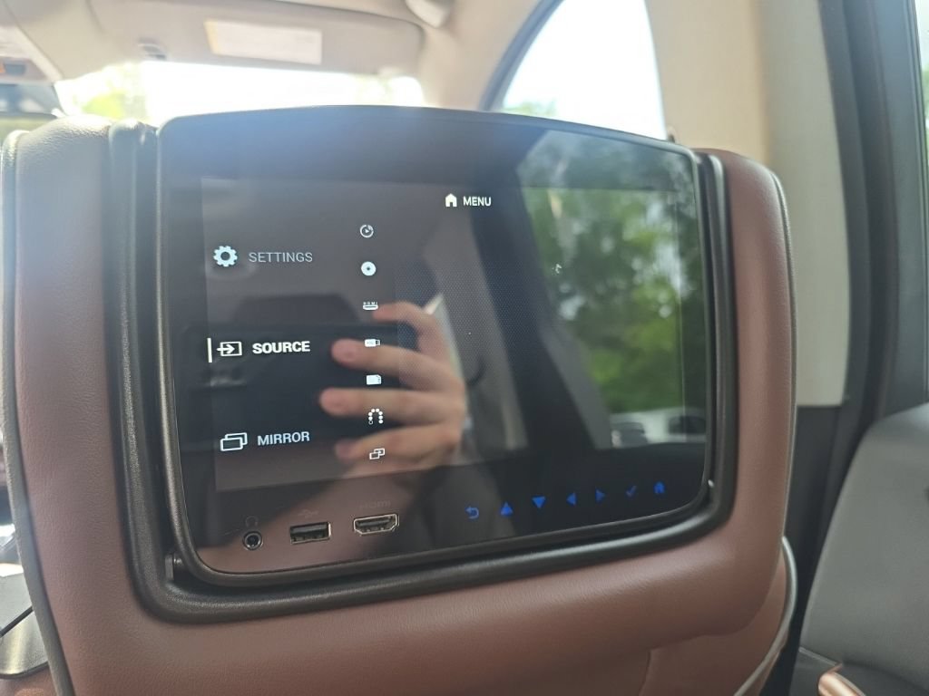 Used 2018 Buick Enclave Avenir w/ Avenir Technology Package AWD/4WD image 30