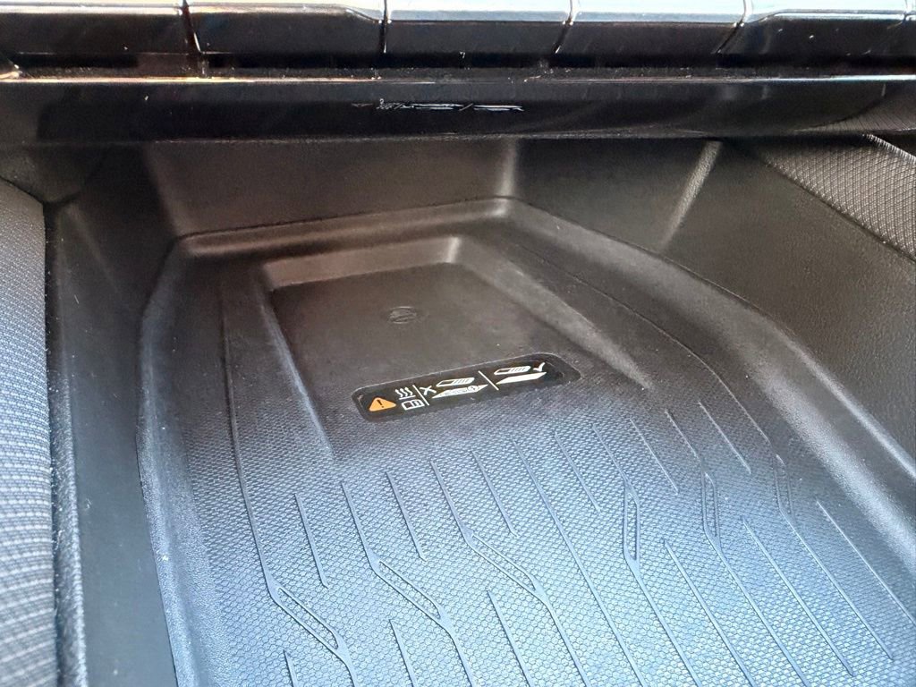 Used 2025 Chevrolet Equinox EV RS image 24