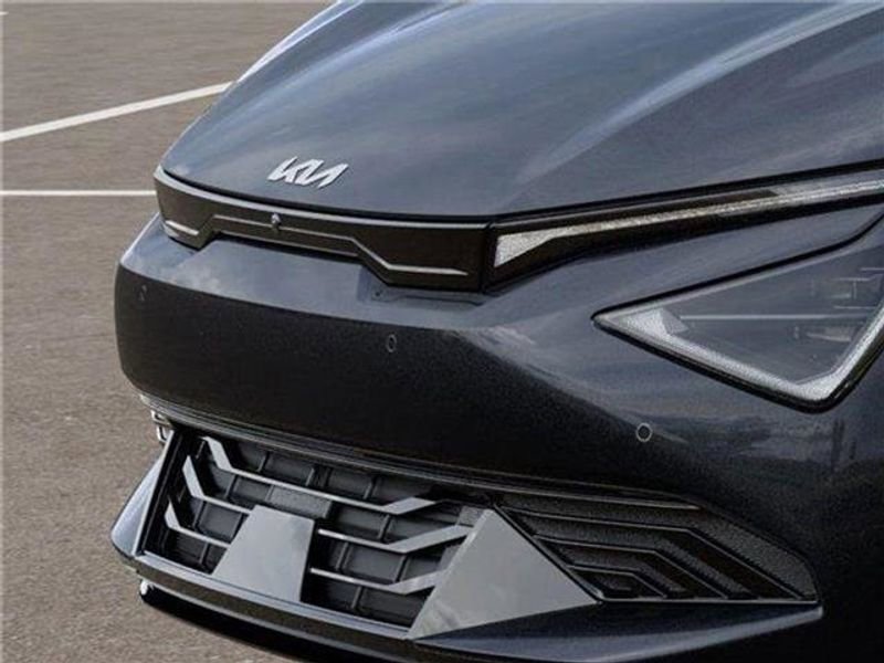 New 2025 Kia EV6 Wind image 39