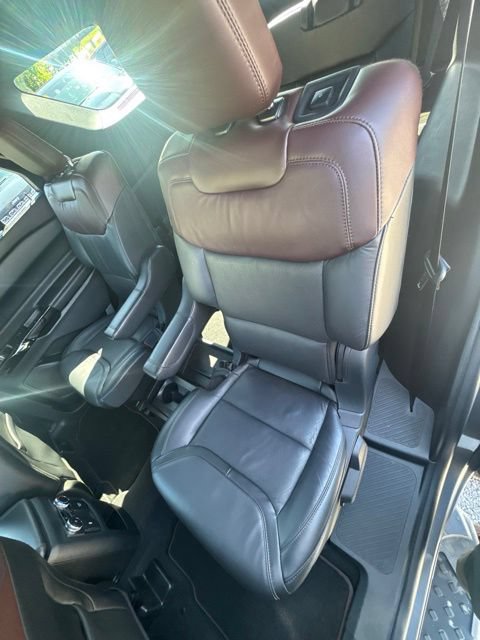 Used 2021 Ford Explorer Platinum w/ Equipment Group 601A AWD/4WD image 35