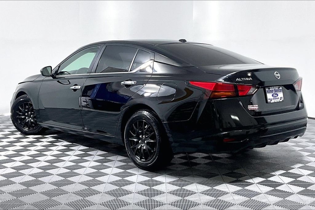 Used 2019 Nissan Altima 2.5 S FWD image 11