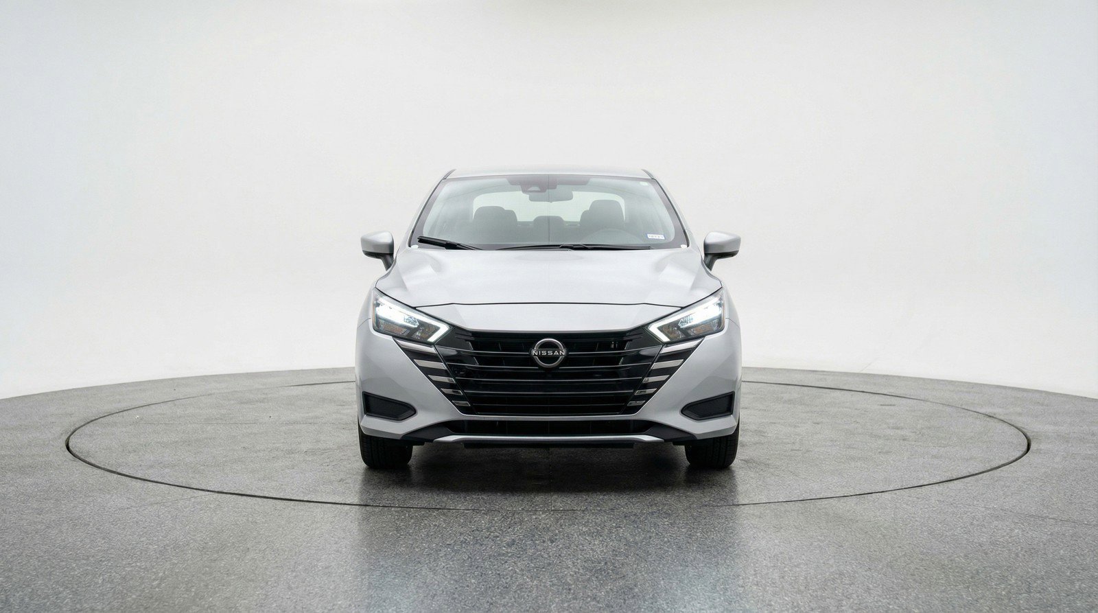 Used 2025 Nissan Versa SV FWD image 2