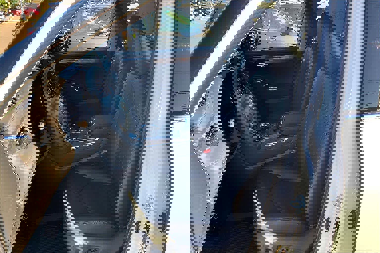 New 2026 Toyota Highlander Platinum image 9