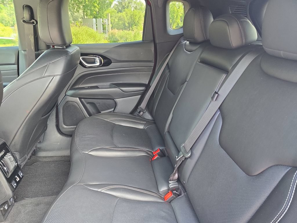Used 2022 Jeep Compass High Altitude AWD/4WD image 27