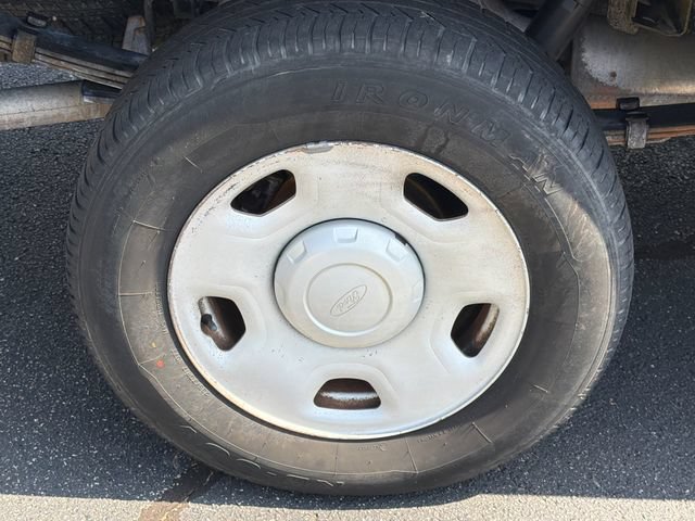 Used 2005 Ford F150 2WD Regular Cab image 16