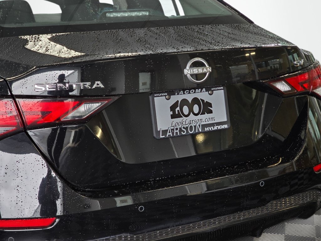 Used 2024 Nissan Sentra SV FWD image 13