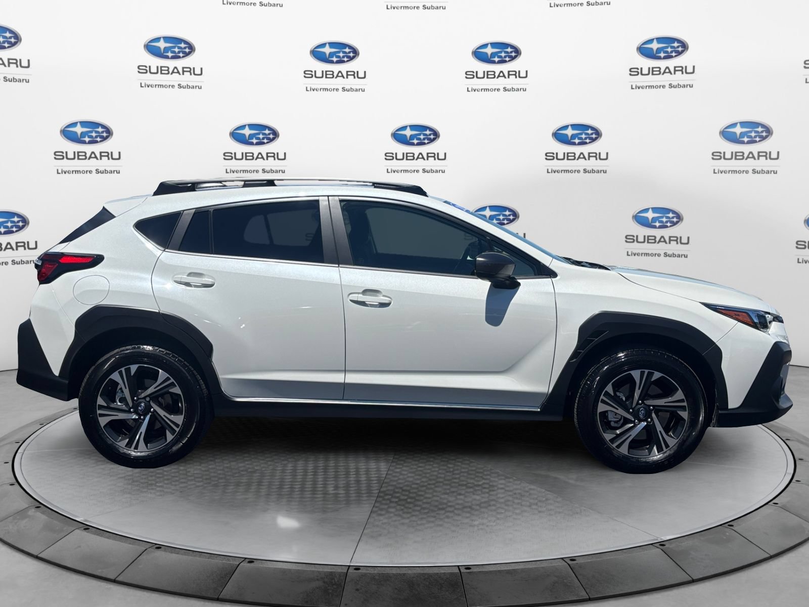 Used 2025 Subaru Crosstrek 2.5i Premium AWD/4WD image 6