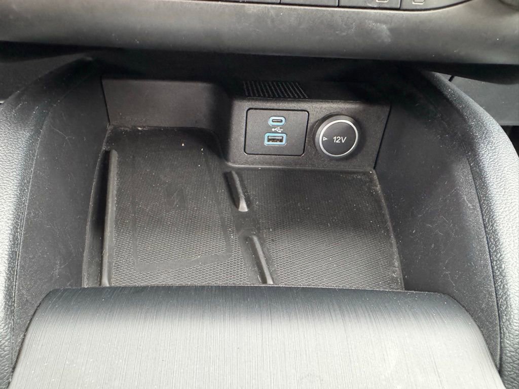 Used 2020 Ford Escape Titanium AWD/4WD image 17