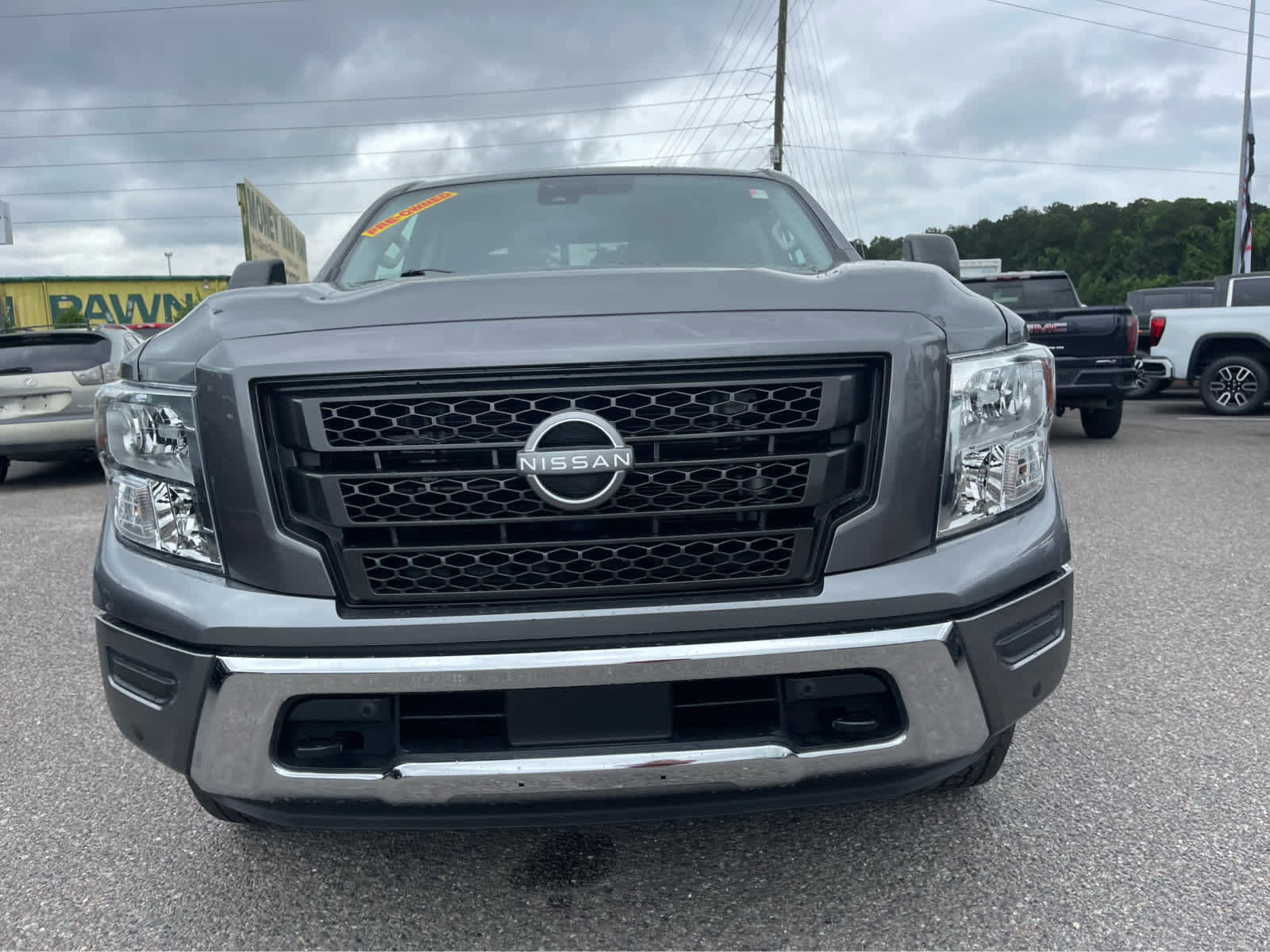 Used 2023 Nissan Titan SV w/ SV Convenience Package RWD image 2