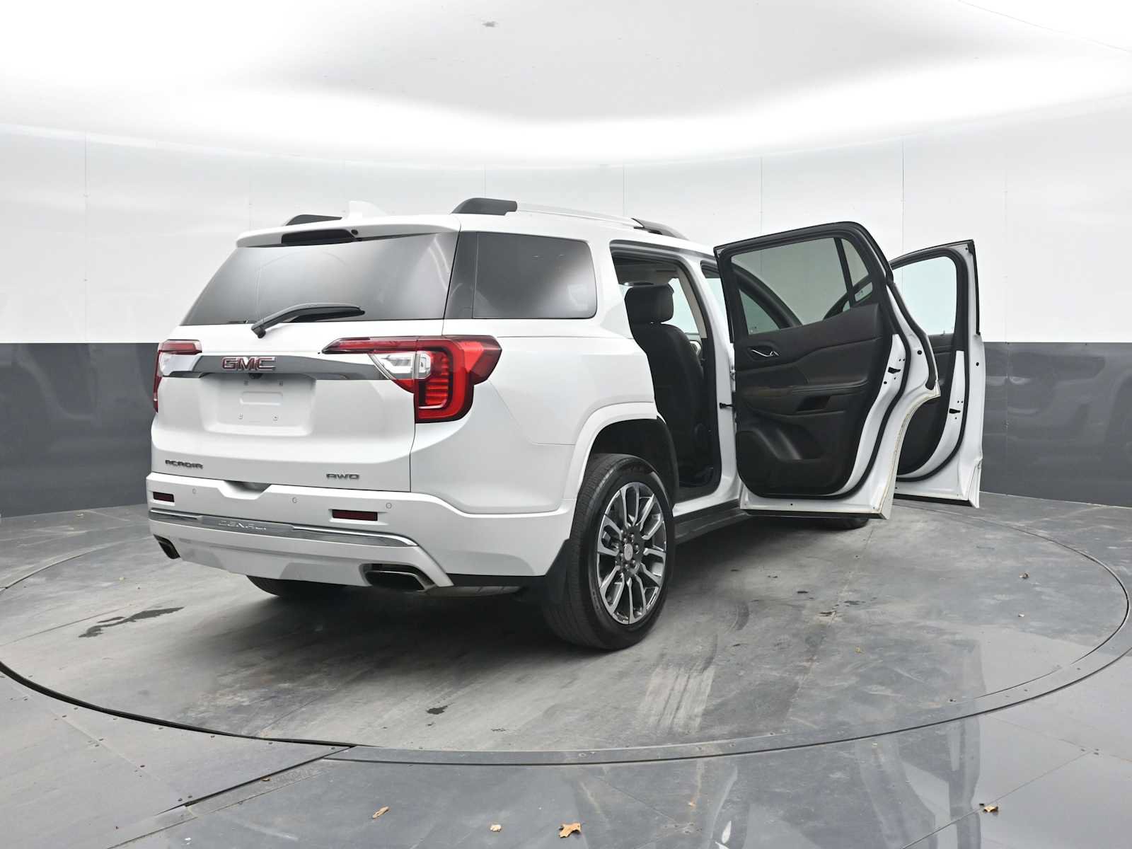 Used 2020 GMC Acadia Denali w/ LPO, Floor Liner Package AWD/4WD image 52