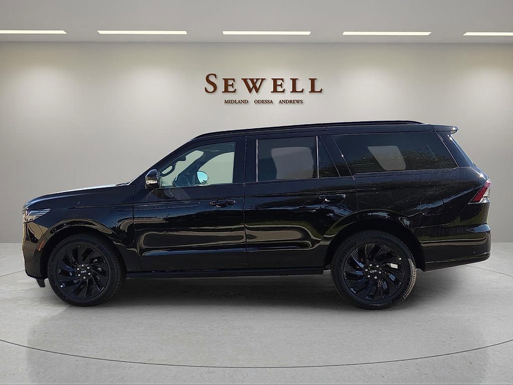 New 2025 Lincoln Navigator Reserve w/ Jet Appearance Package image 2