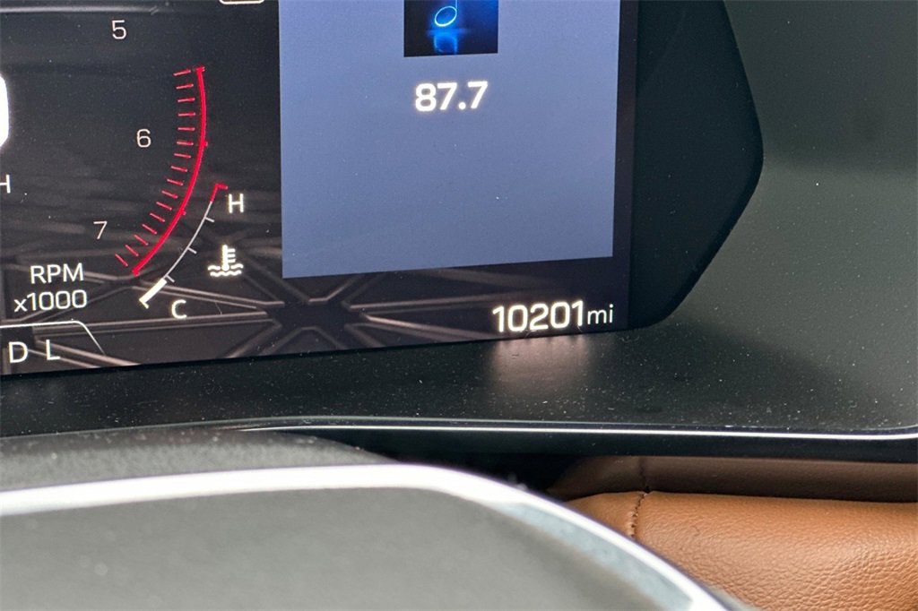 Used 2024 GMC Canyon AT4 w/ AT4 Premium Package image 27