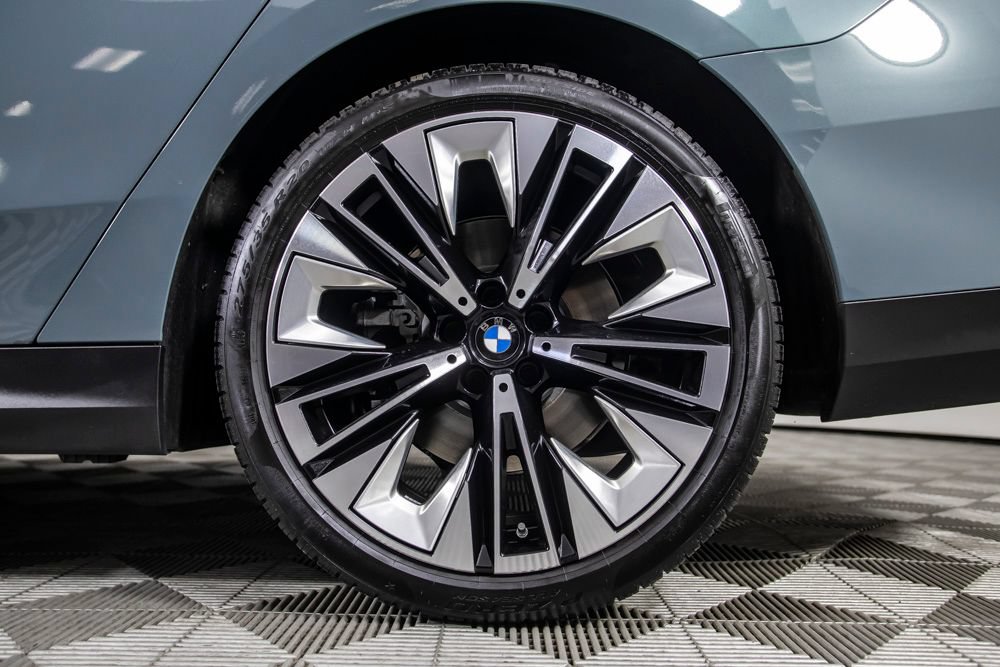 Used 2026 BMW 540i xDrive AWD/4WD image 40