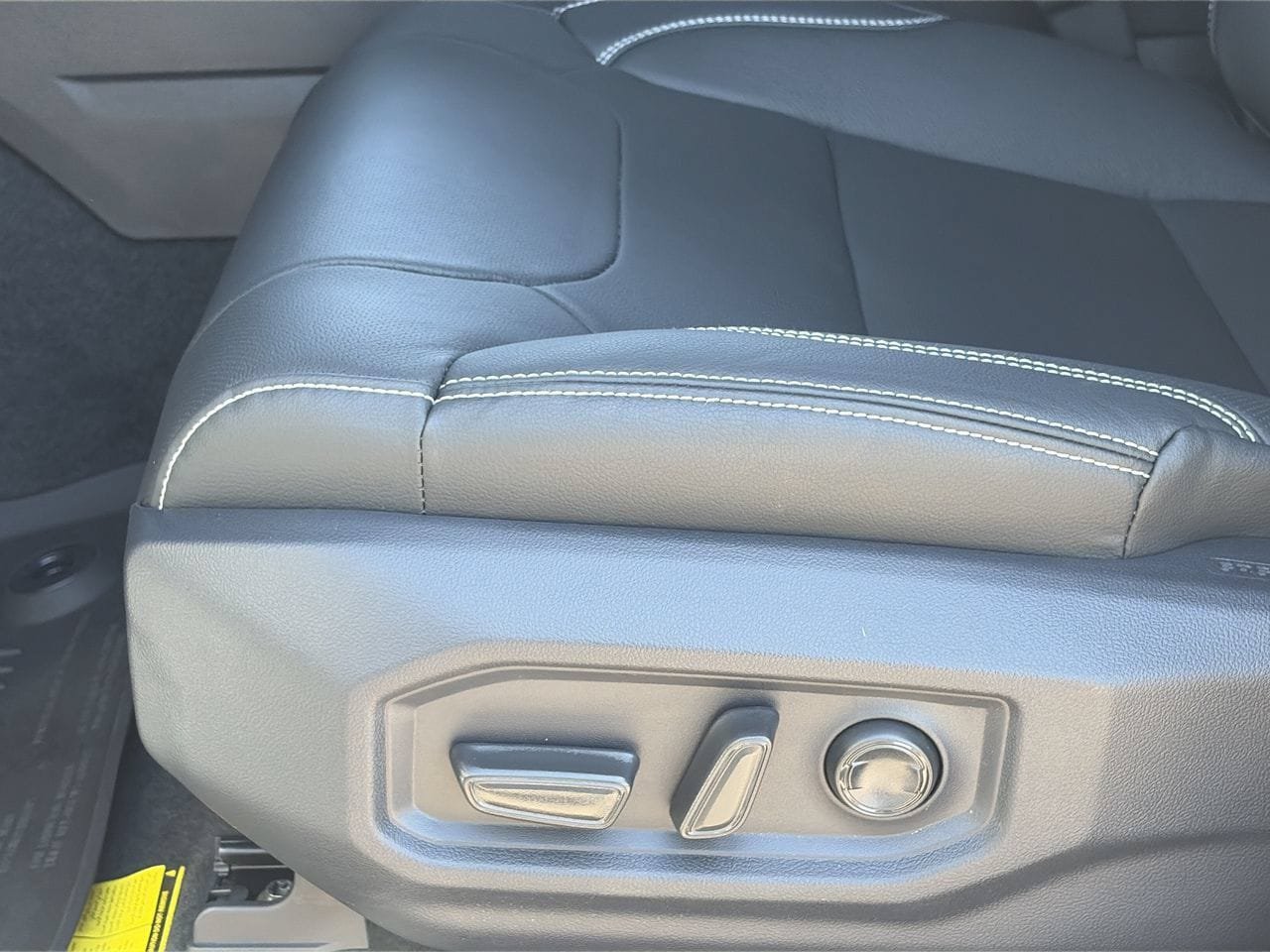 New 2026 Toyota Tundra Limited AWD/4WD image 15