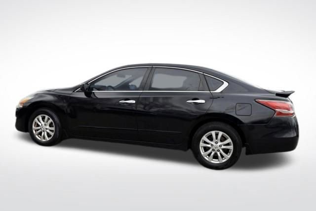 Used 2014 Nissan Altima 2.5 S w/ Sport Value Package image 6