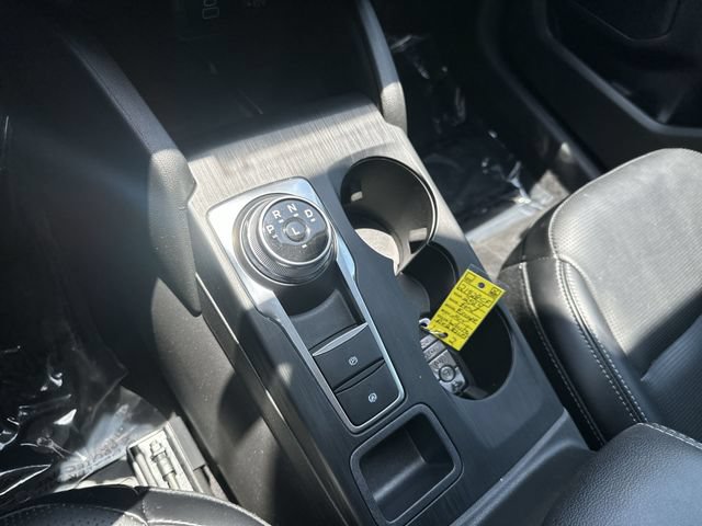 Used 2024 Ford Escape Platinum AWD/4WD image 23