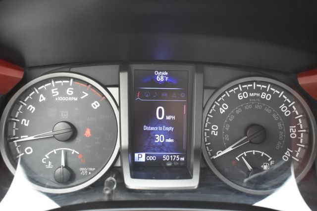 Used 2018 Toyota Tacoma TRD Off-Road w/ Technology Package AWD/4WD image 20