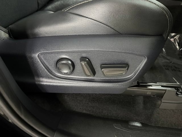 Used 2026 Toyota Tacoma Limited AWD/4WD image 23