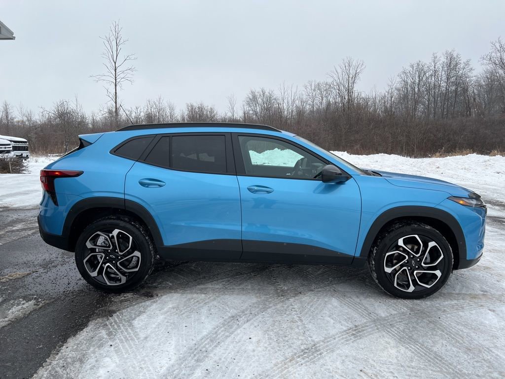 Used 2025 Chevrolet Trax RS w/ Driver Confidence Package image 8