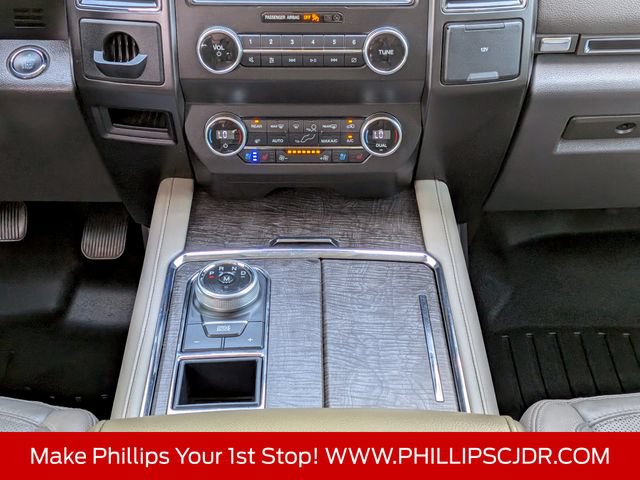 Used 2019 Ford Expedition Limited RWD image 18