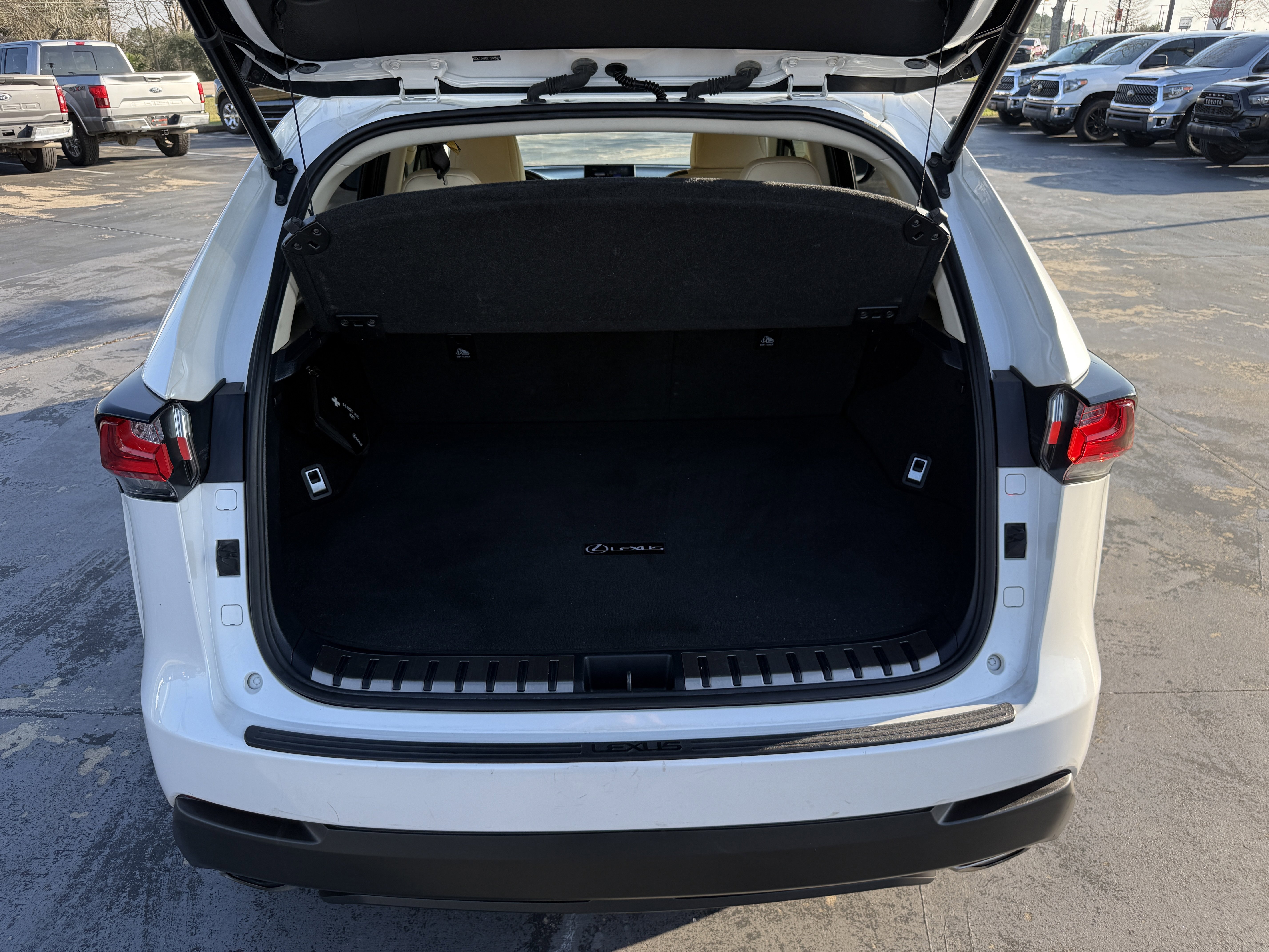 Used 2016 Lexus NX 200t FWD image 31