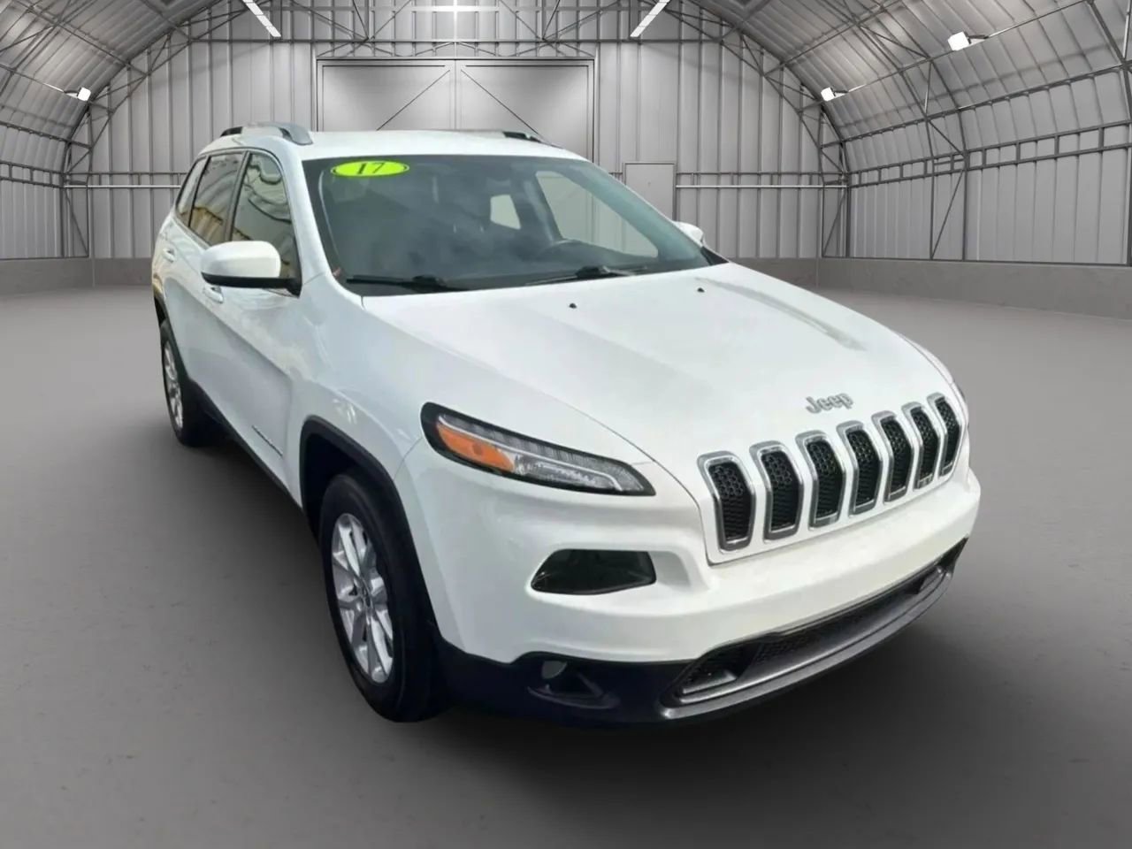 Used 2017 Jeep Cherokee Latitude w/ Comfort/Convenience Group image 7
