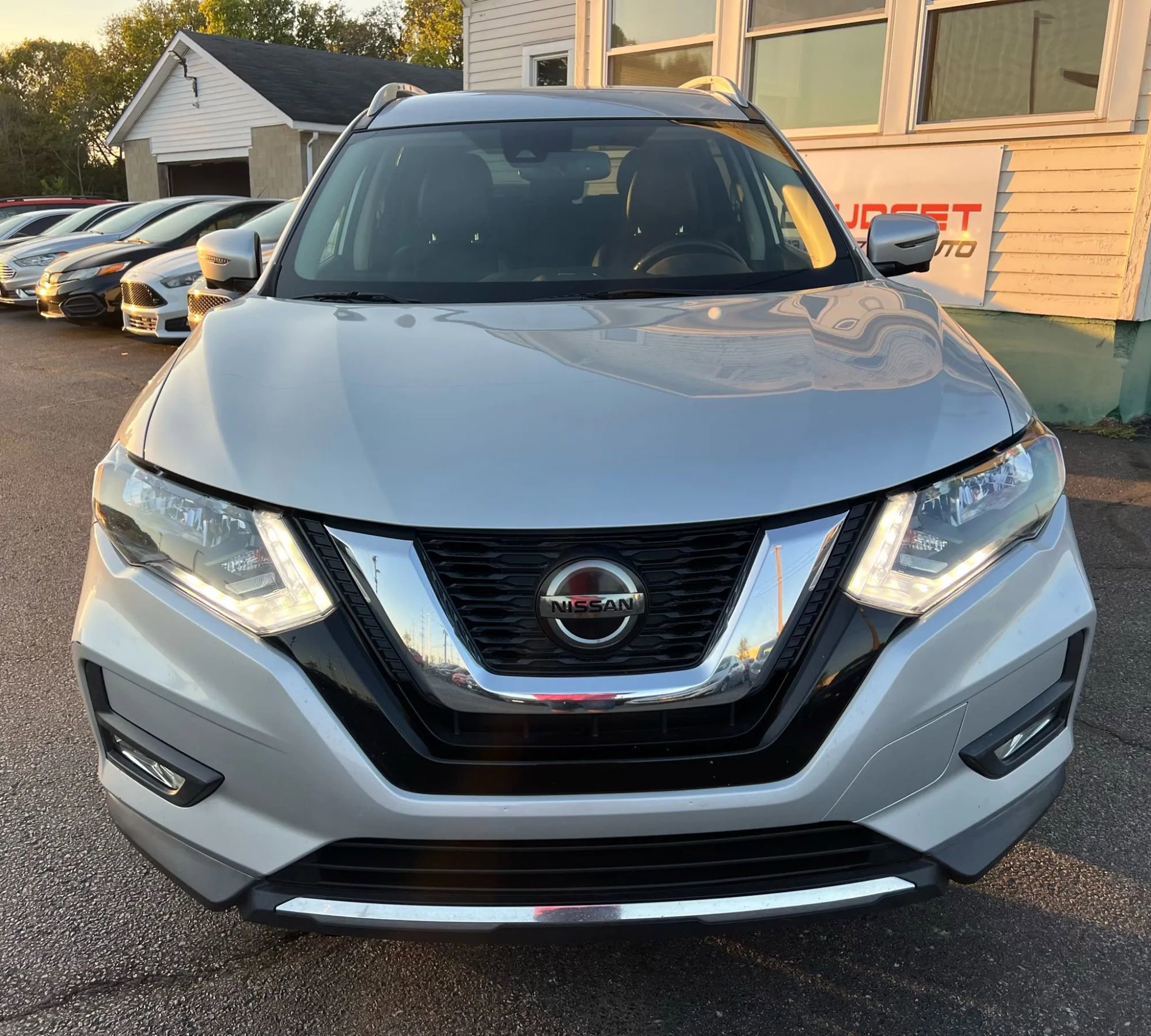 Used 2020 Nissan Rogue SL image 4