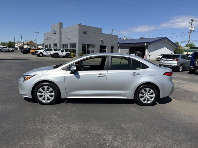 Used 2025 Toyota Corolla LE FWD image 8