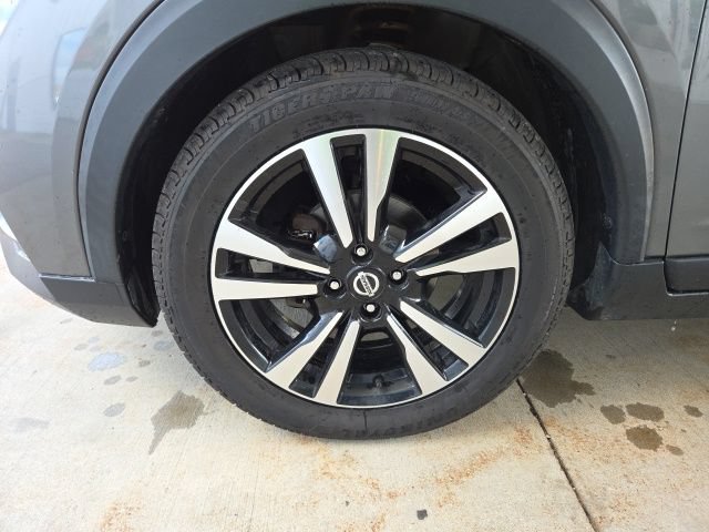 Used 2019 Nissan Kicks SV FWD image 52