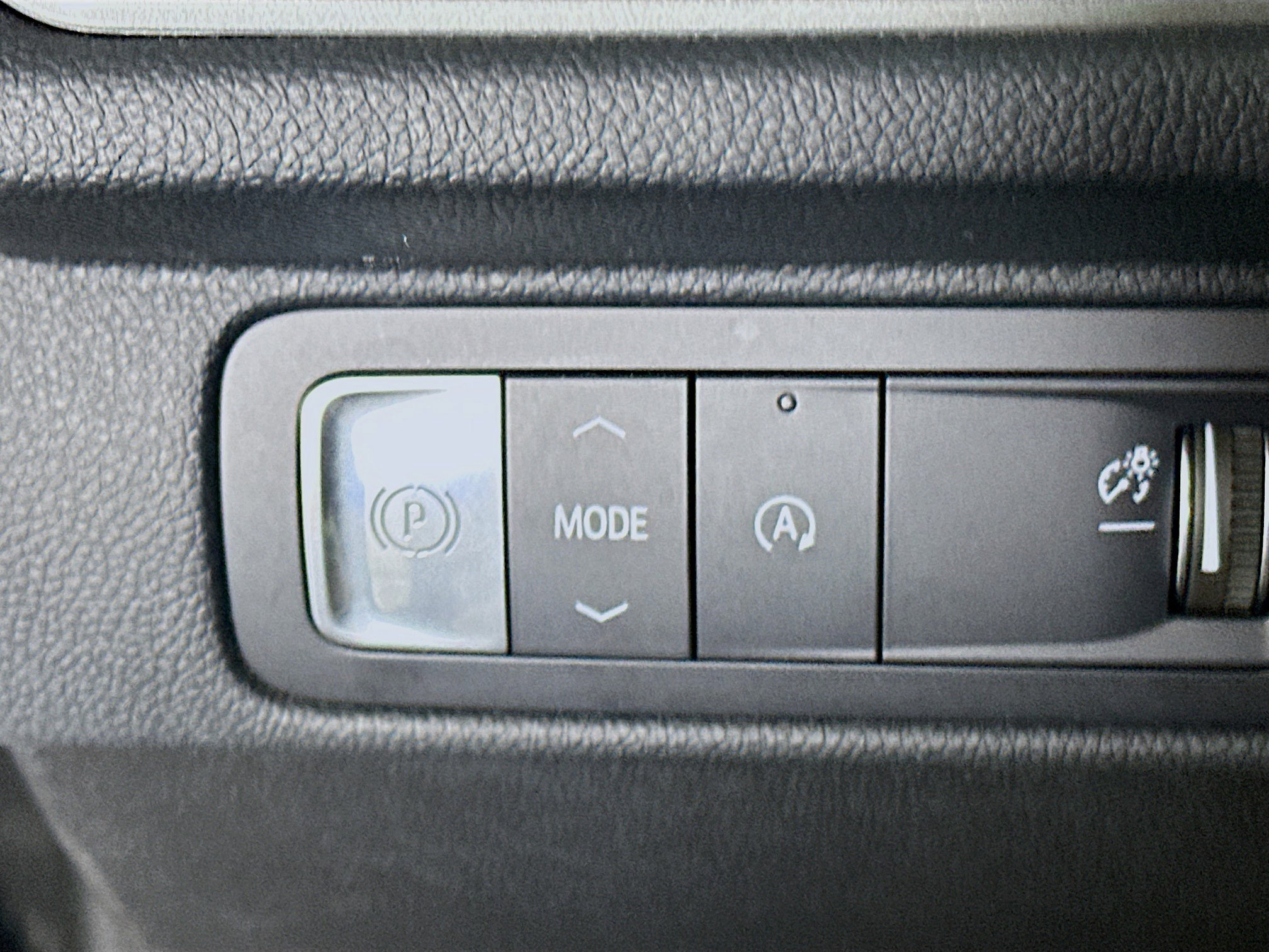 Used 2025 Chevrolet Traverse LT image 17