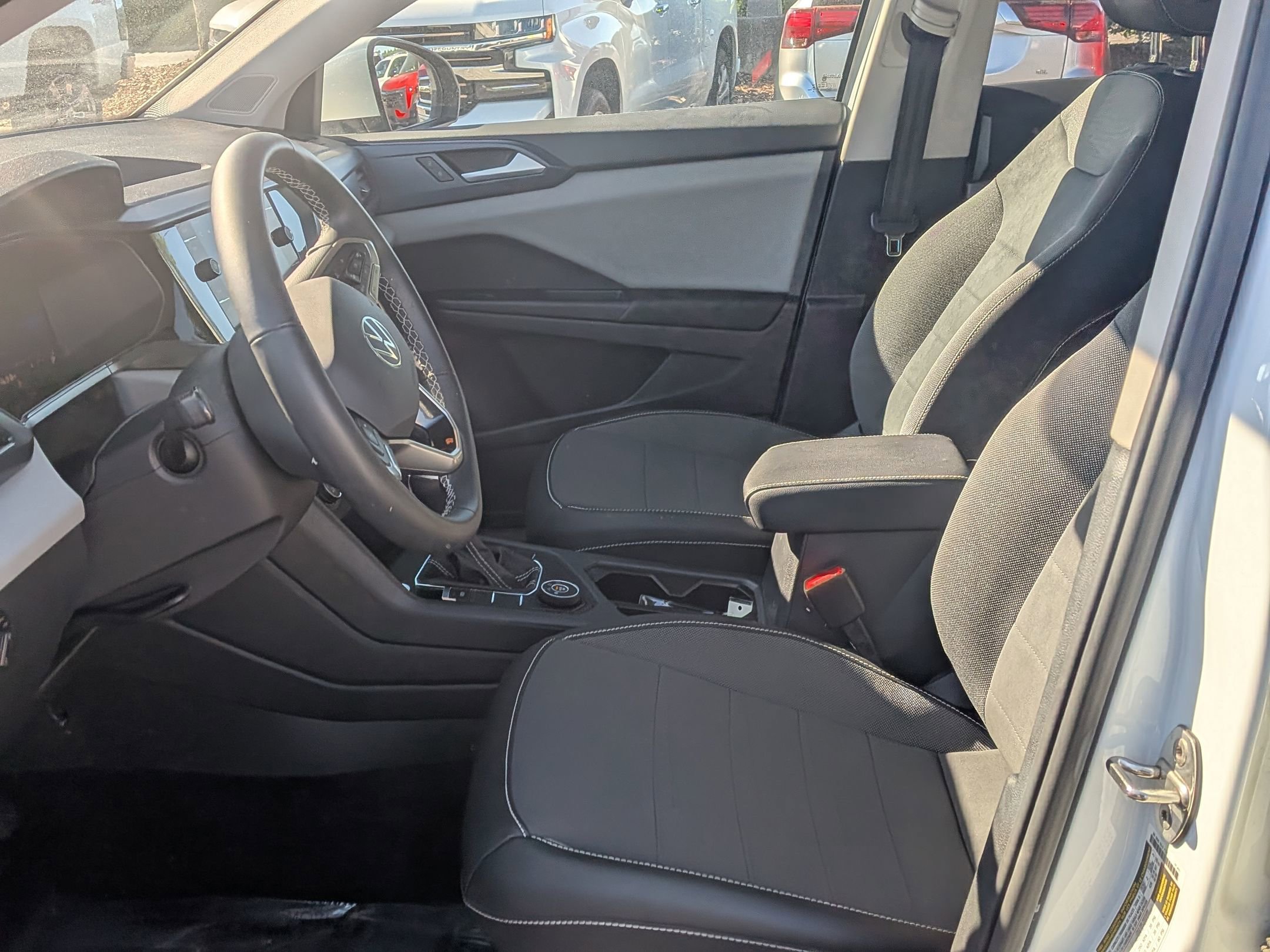 Used 2022 Volkswagen Taos SE AWD/4WD image 16