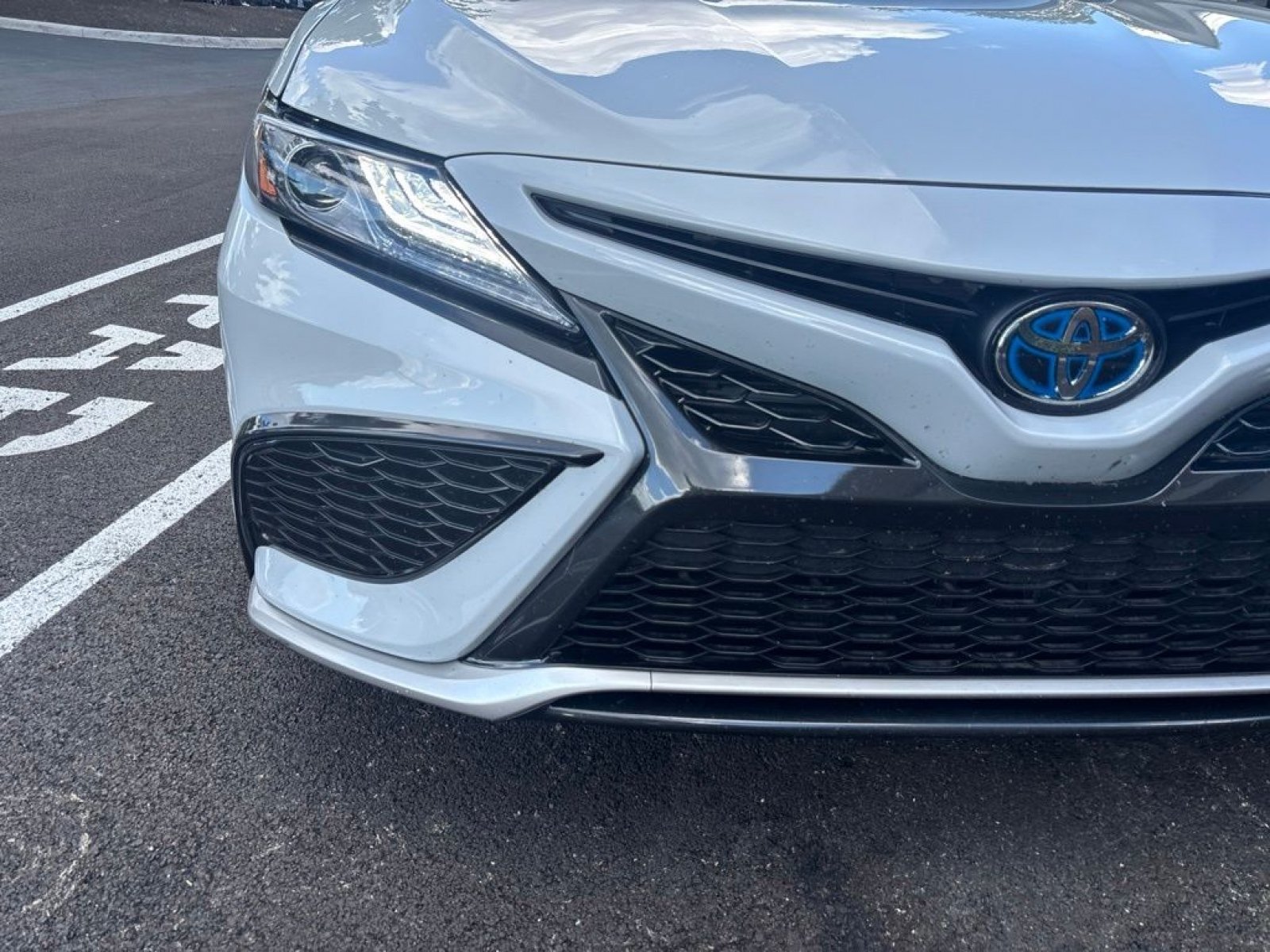 Used 2024 Toyota Camry XSE w/ Navigation Package FWD image 7