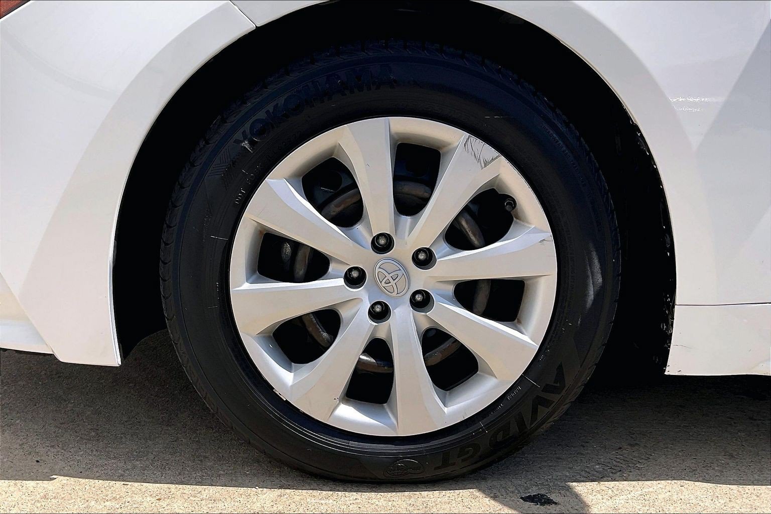 Used 2022 Toyota Corolla LE FWD image 11